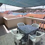 Apartman By The Sea Jezera, Murter - 5063 *