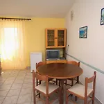 Apartman By The Sea Jezera, Murter - 5063 *