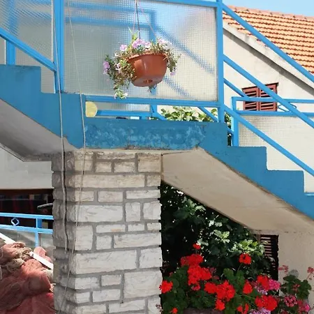 Apartments By The Sea Jezera, Murter - 5063 *