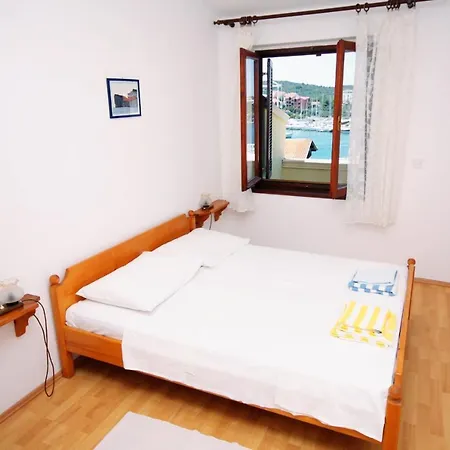 Apartments By The Sea Jezera, Murter - 5063 Apartment Jezera