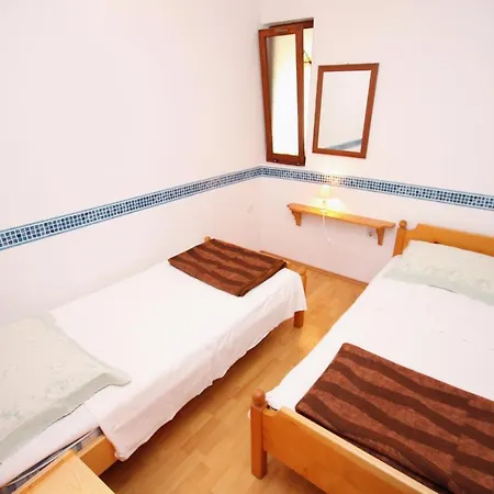 Apartment Apartments By The Sea Jezera, Murter - 5063 *