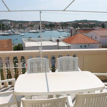 Apartman By The Sea Jezera, Murter - 5063 Jezera