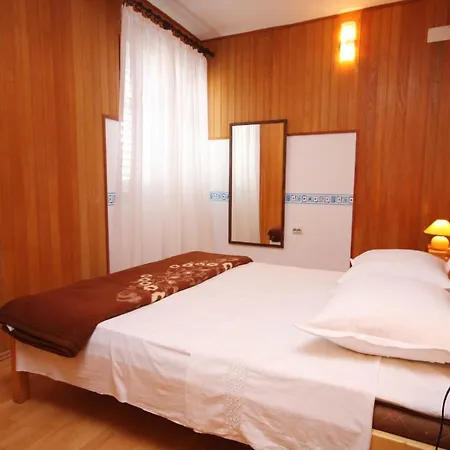 Apartments By The Sea Jezera, Murter - 5063 Apartment Jezera