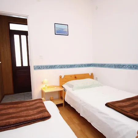 Apartments By The Sea Jezera, Murter - 5063 Jezera