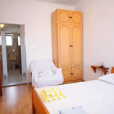 Apartments By The Sea Jezera, Murter - 5063 Apartment *