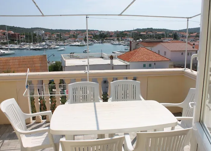 Apartman By The Sea Jezera, Murter - 5063 Jezera