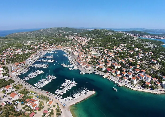 Apartman By The Sea Jezera, Murter - 5063 Jezera